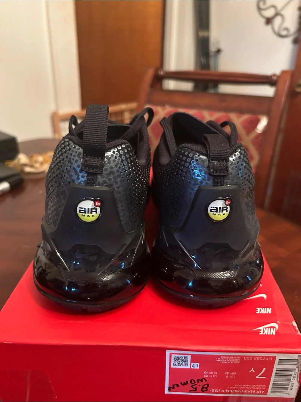 Nike Women’s Black Mesh Dotted Air Max Sneakers